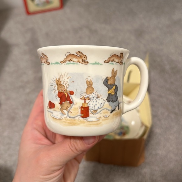 𝅺ROYAL DOULTON | Bunnykins Infant Set Bowl and Mug - Picture 3 of 9